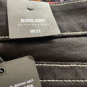 JENNIE CURVI TRUE RELIGION
